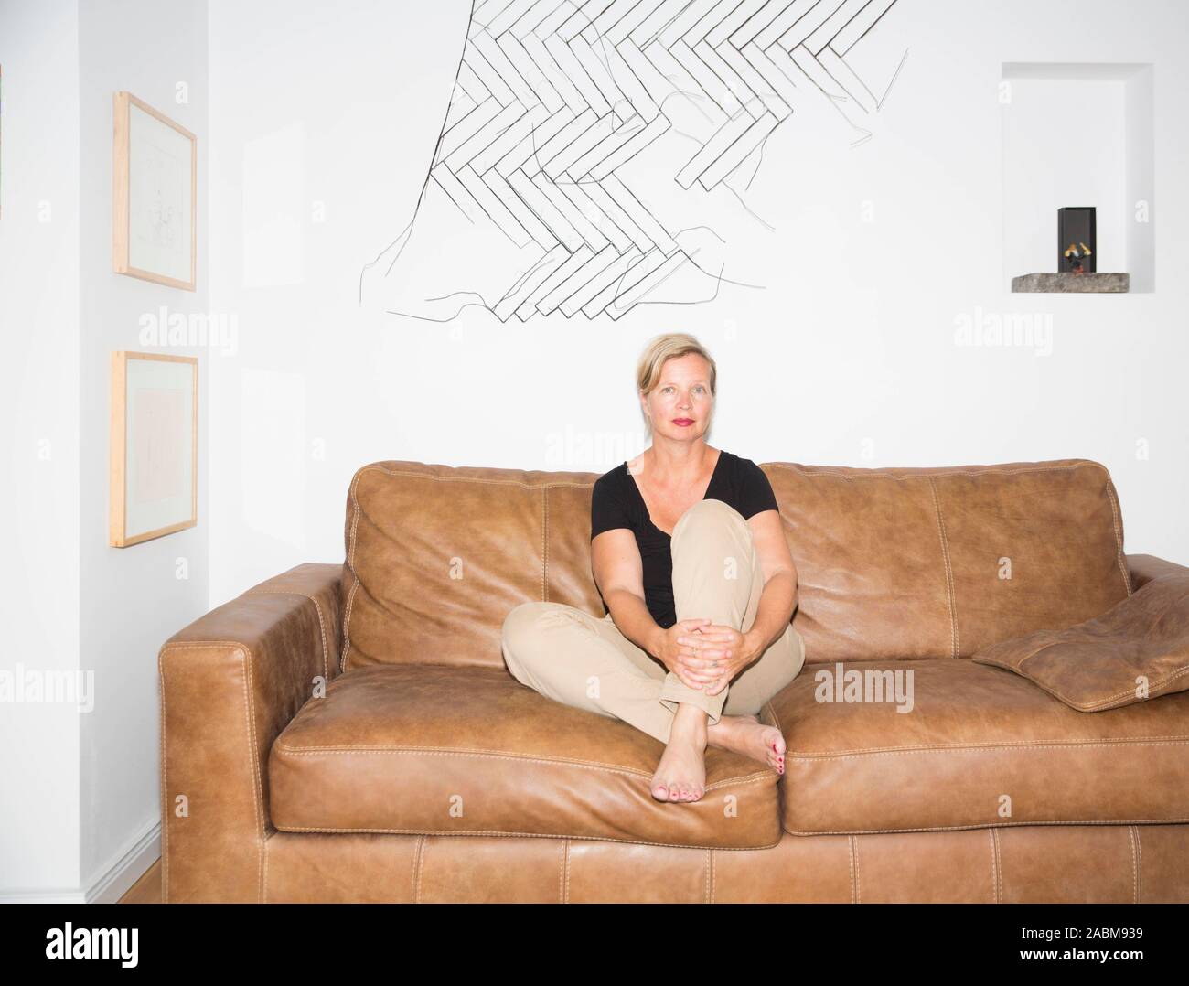 Writer Jenny Erpenbeck in her Berlin apartment. [automated translation] Stock Photo
