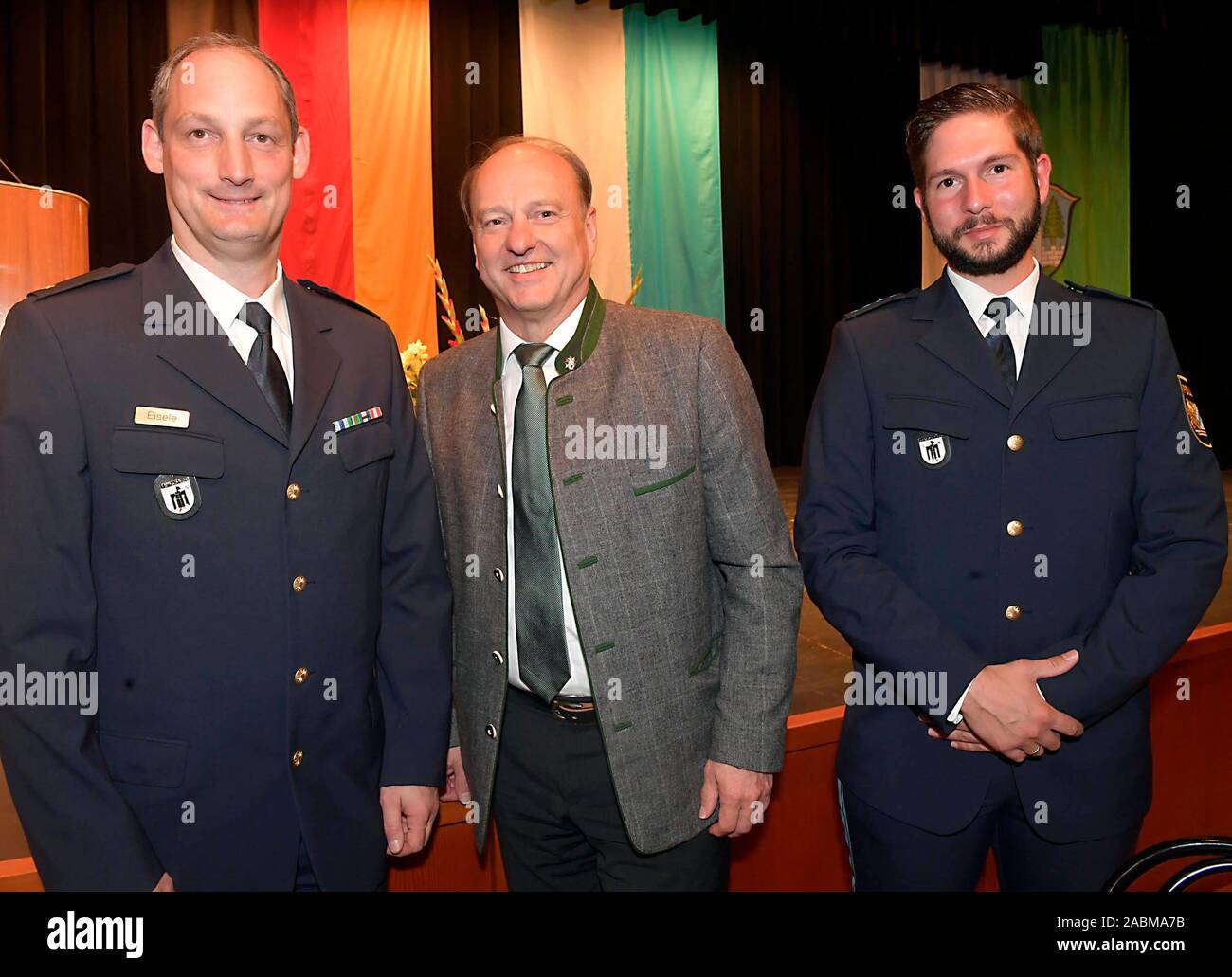 Head of the police station Grünwald Martin Eisele (left), police president Hubertus Andrä and contact officer Thomas Rückert at the annual reception of the municipality Grünwald. [automated translation] Stock Photo
