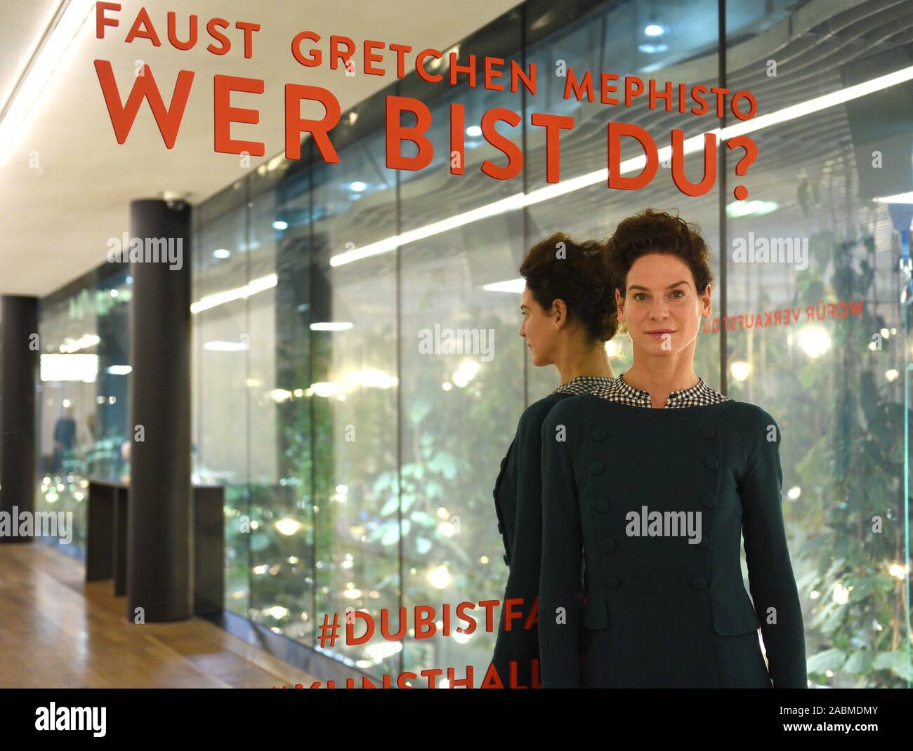 The actress Bibiana Beglau at the Salongespräch of the Süddeutsche Zeitung in the exhibition 'Du bist Faust' at the Hypo-Kunsthalle in Munich. [automated translation] Stock Photo