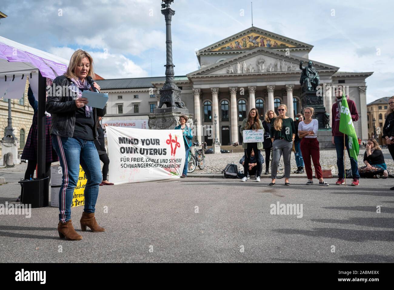 City Councillor Anja Berger (Bündnis 90 / Die Grünen) will speak at the rally under the motto 'Abortion out of the Criminal Code in Munich (Upper Bavaria) on Saturday, September 28, 2019 at Max-Joseph-Platz. [automated translation] Stock Photo