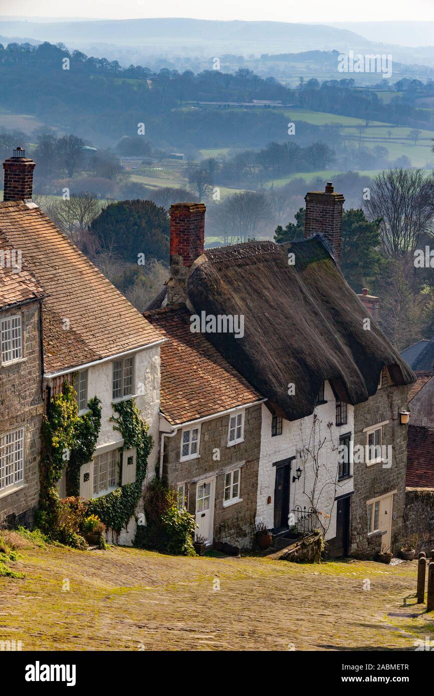 Shaftsbury. England. 03.17.09. Picturesque Gold Hill in the town of