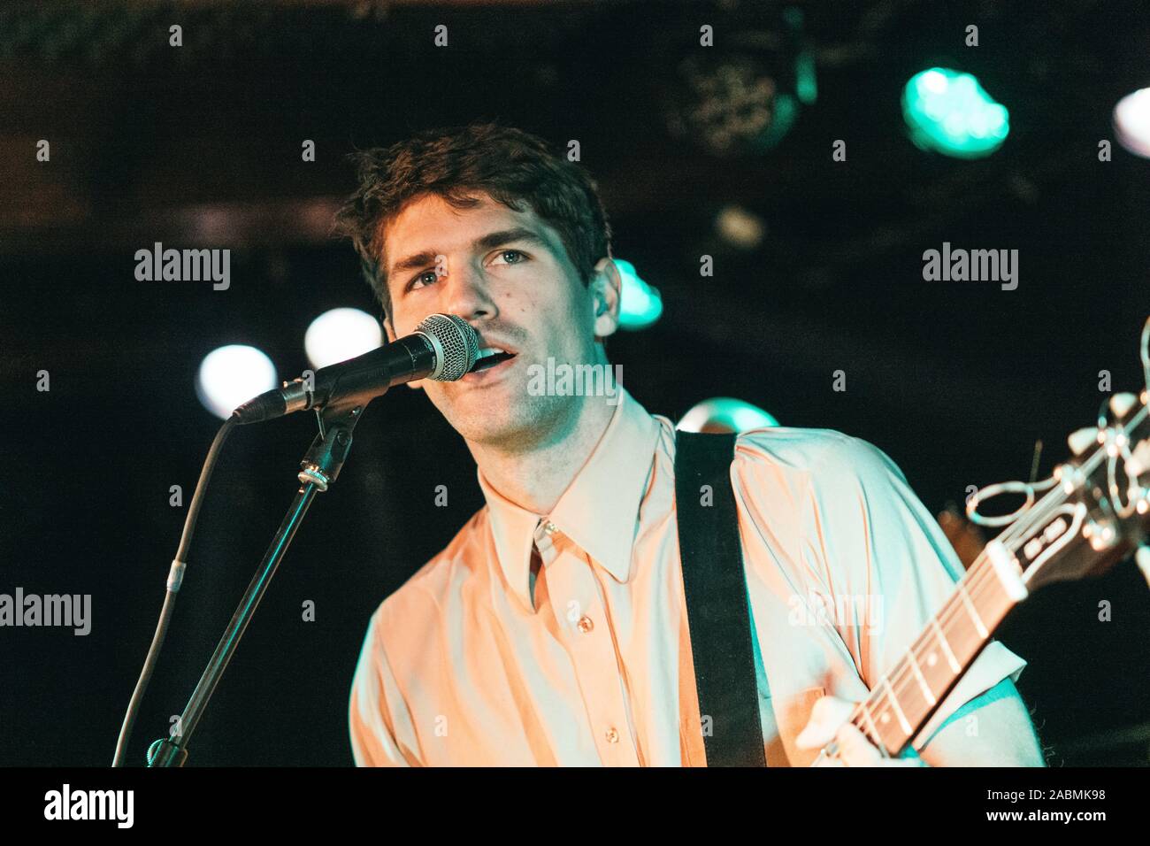 Copenhagen, Denmark. 08th, October 2019. The American band The Dip performs  a live concert at Loppen in Copenhagen. Here singer and musician Tom Eddy  is seen live on stage. (Photo credit: Gonzales