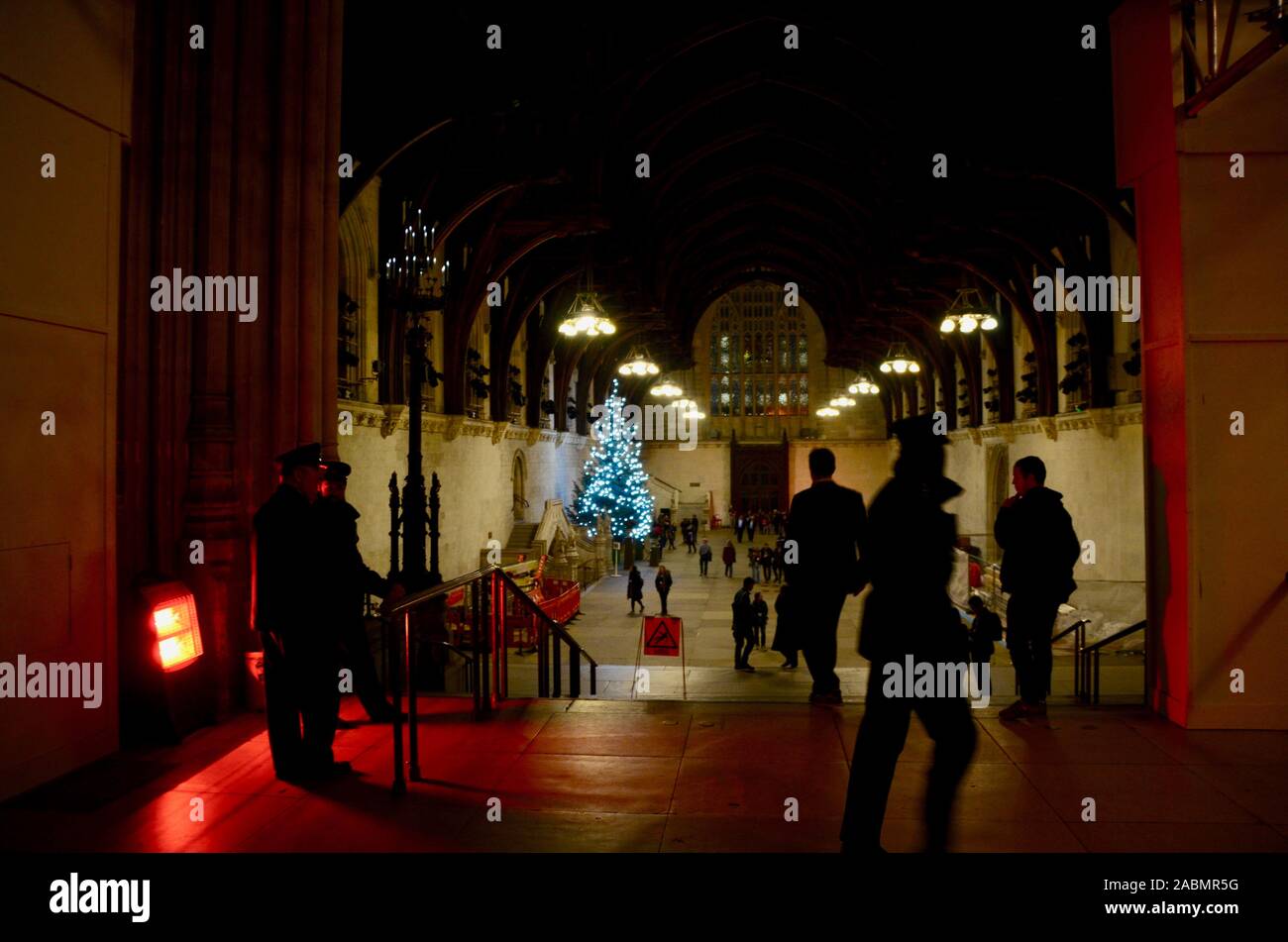 security guards and christmas tree westminster hall the houses of parliament london england uk Stock Photo