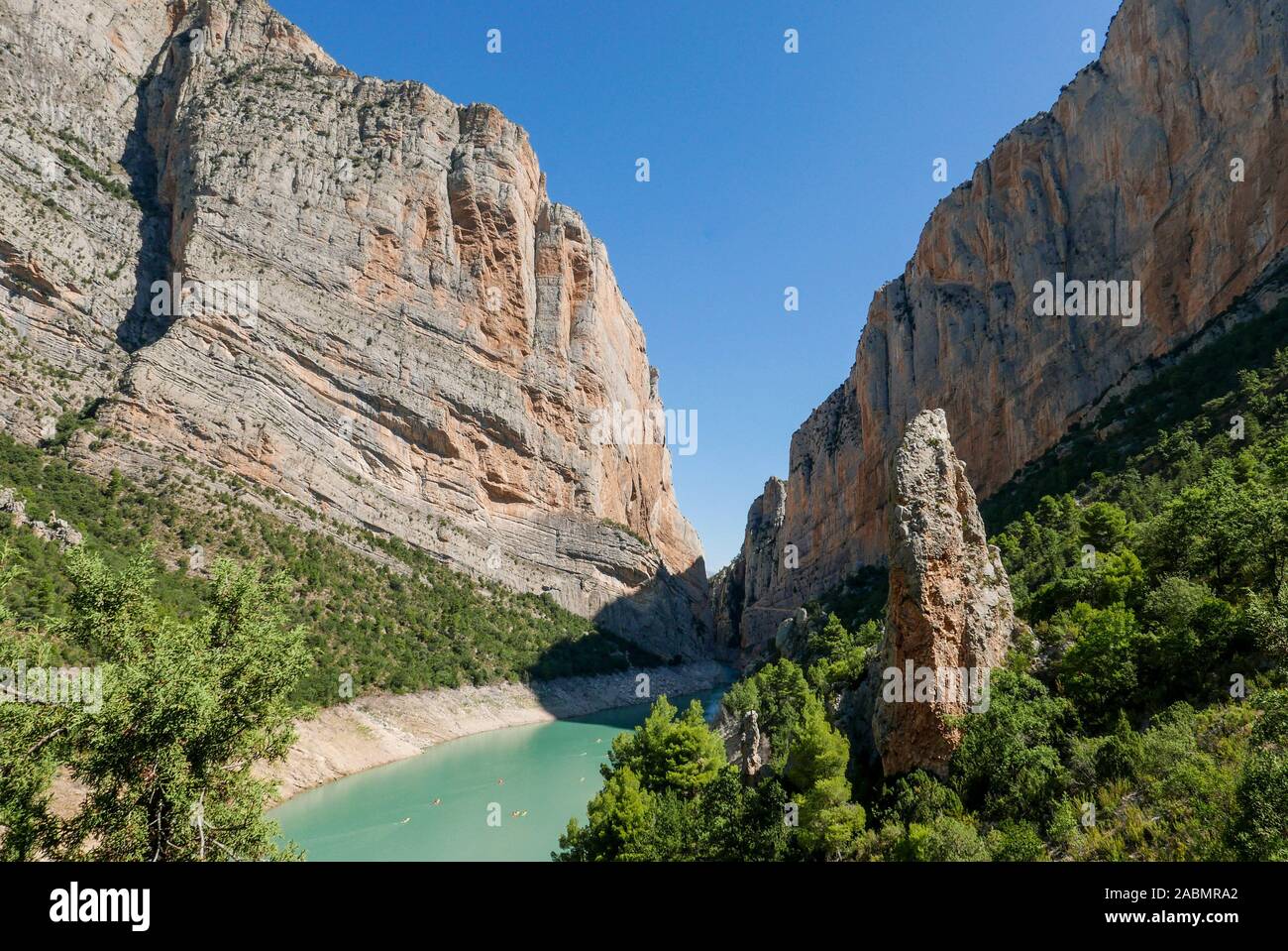 Mont-Rebei Canyon, Catalonia, Spain: natural space through the Montsec mountains, natural border between Catalonia and Aragon. Overview of the cliffs Stock Photo