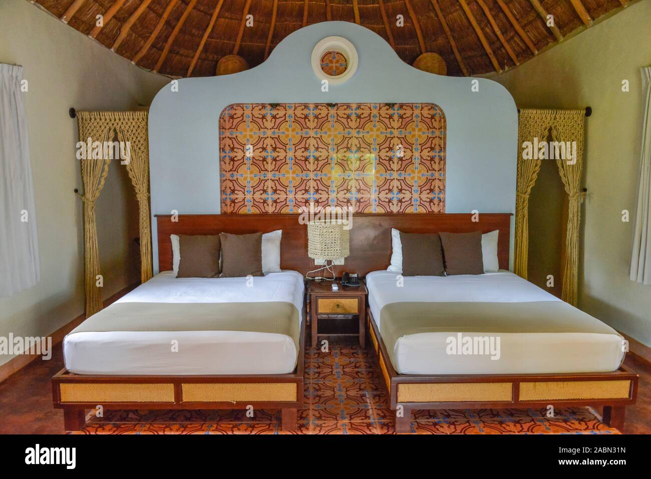 Bett, Ferienhaus, Bungalow, Hotelanlage, Hacienda Sotuta de Peon, Yucatan, Mexiko Stock Photo