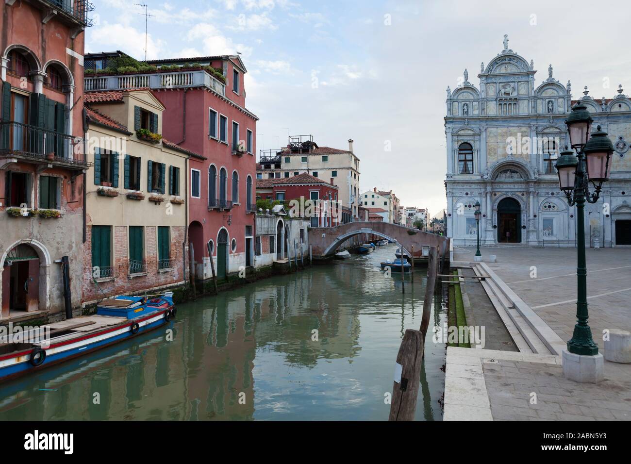 Venice gandola top view hi-res stock photography and images - Alamy