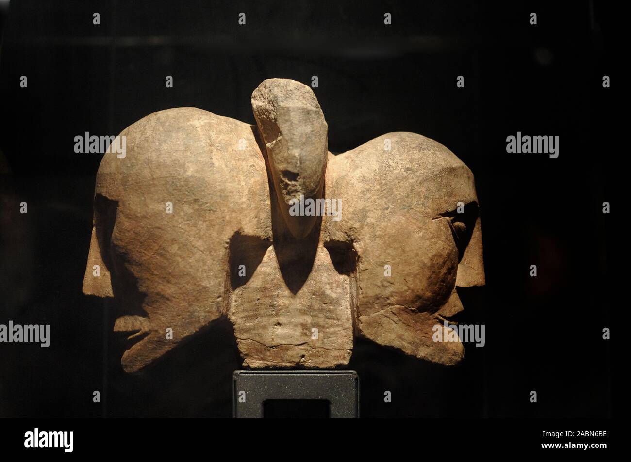 Oppidum of roquepertuse hires stock photography and images Alamy