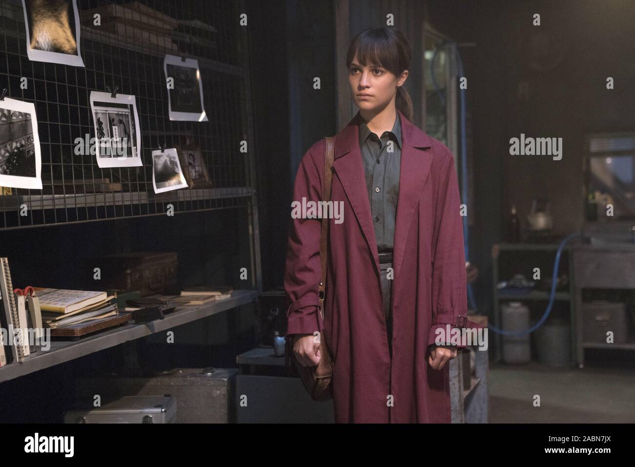 ALICIA VIKANDER in EARTHQUAKE BIRD (2019), directed by WASH