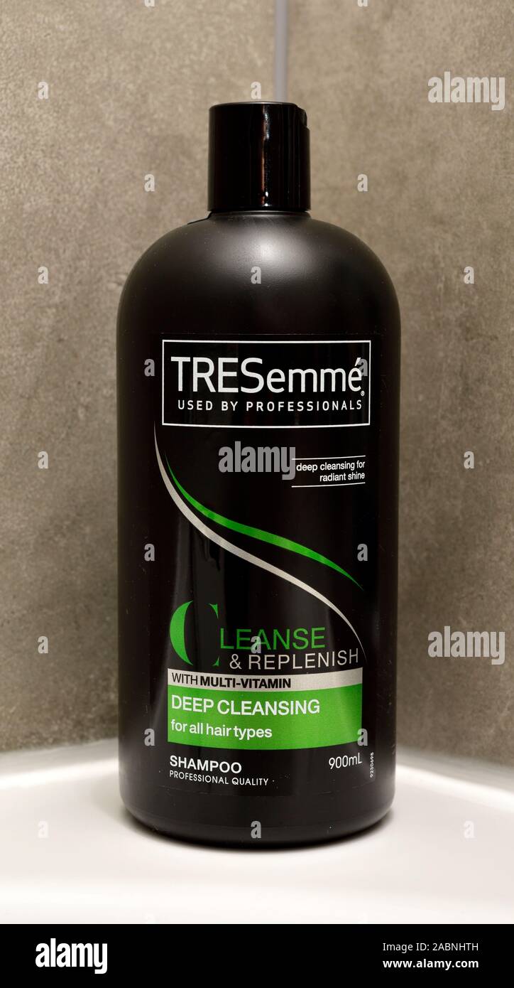 Tresemme,cleanse & replenish, multi vitamin shampoo Stock Photo