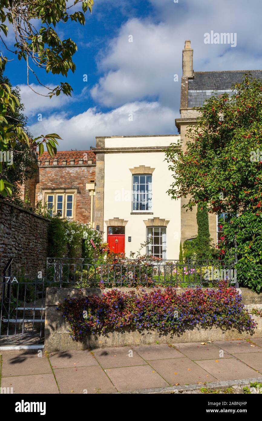 An extremely narrow town house on the Cathedral Green in Wells, Somerset, England, UK Stock Photo