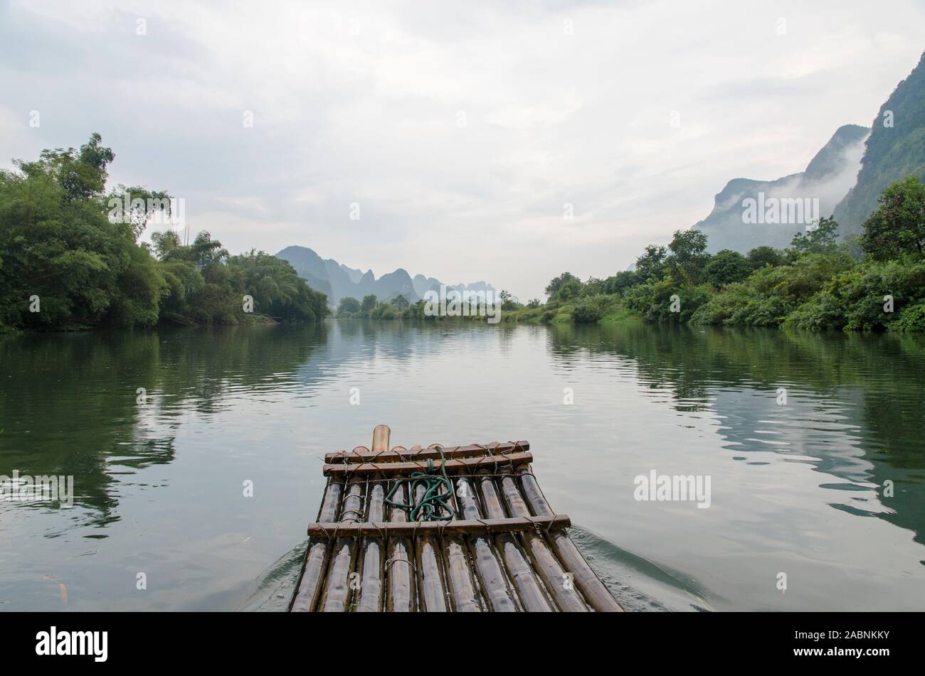 Chinese Raft China bamboo forest scenery hi-res stock photography and images - Alamy