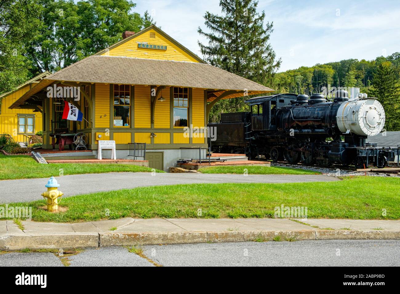 HBMT Baldwin Steam Locomotive No 38, Passenger Depot, Train Station Museum, Bloody Run Historical Society, 49 West 5th Street, Everett, PA Stock Photo