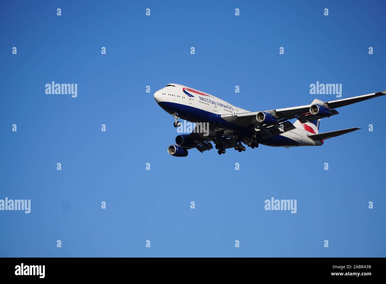 British Airways Boeing 747 Queen of the Skies on approach to Chicago's O'Hare International Airport after its flight from London Heathrow. Stock Photo