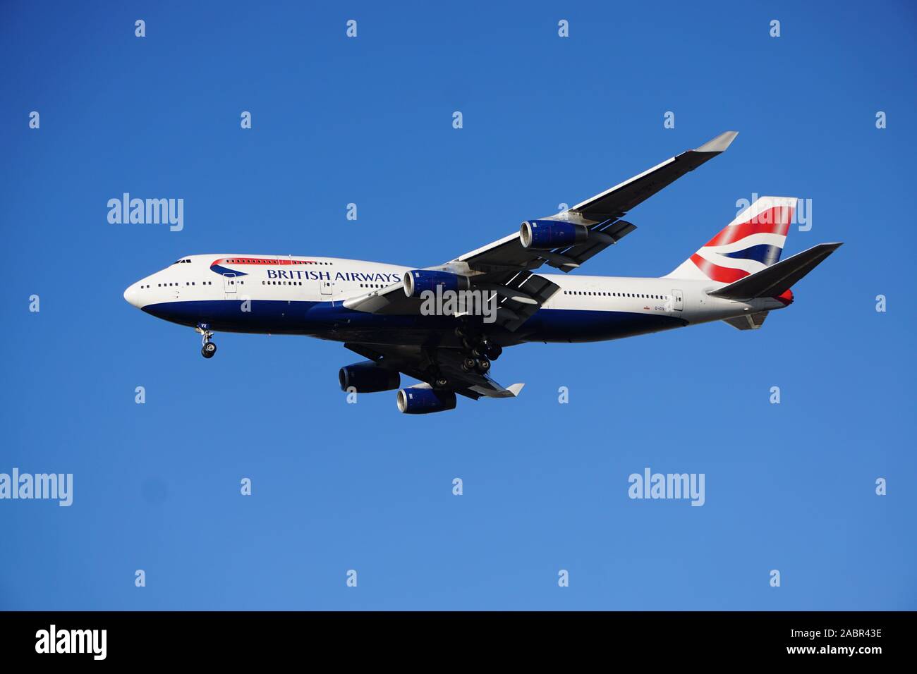British Airways Boeing 747 Queen of the Skies on approach to Chicago's O'Hare International Airport after its flight from London Heathrow. Stock Photo