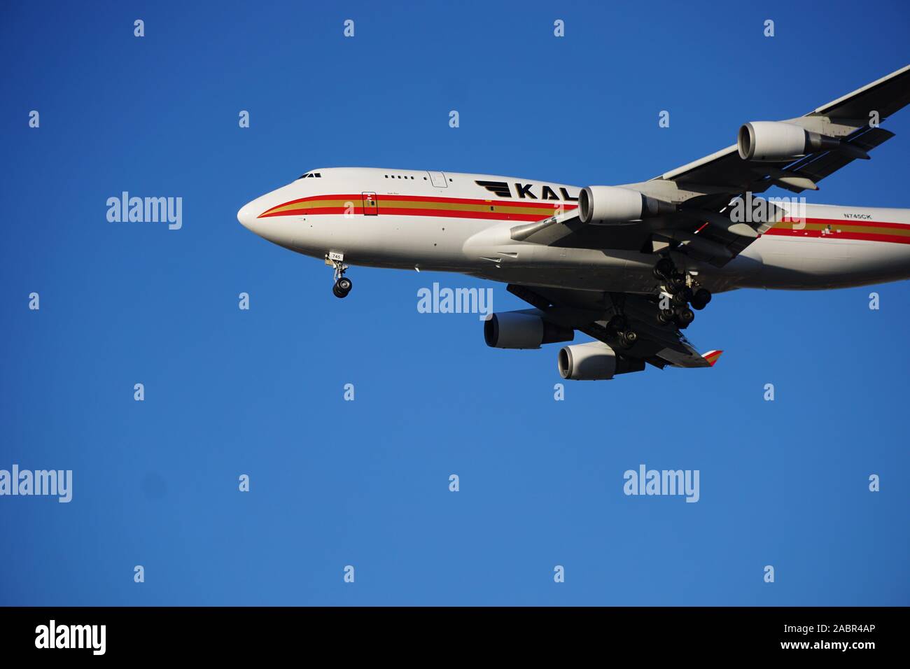 Kalitta Air Boeing 747 on approach to Chicago's O'Hare International Airport from Liege, Belgium. Stock Photo