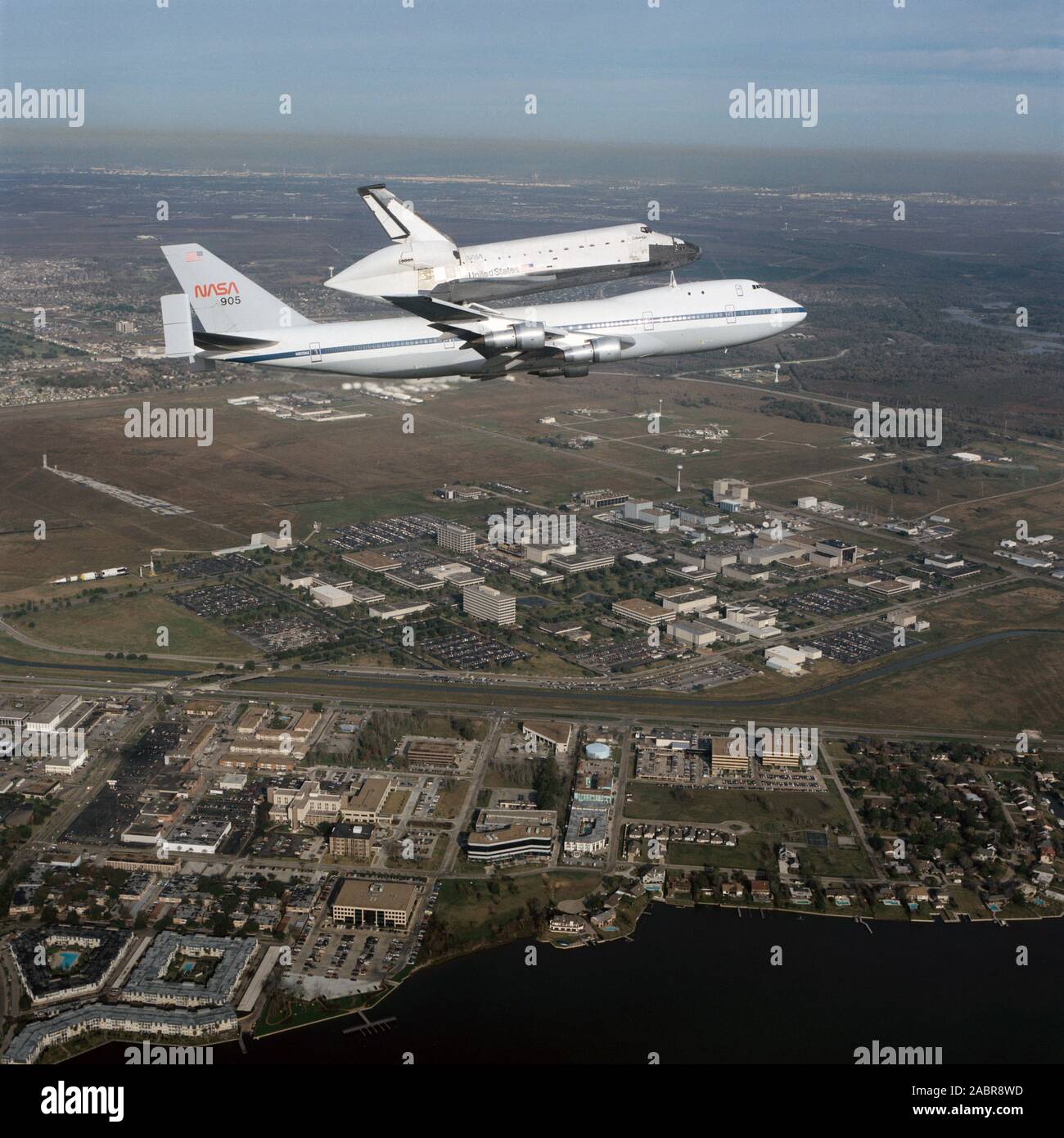 (19 Dec. 1990) Johnson Space Center employees and neighbors on the