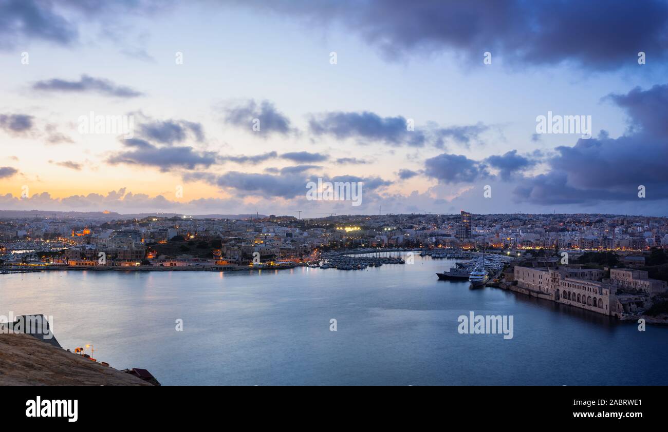 Marsamxett harbour hi-res stock photography and images - Alamy