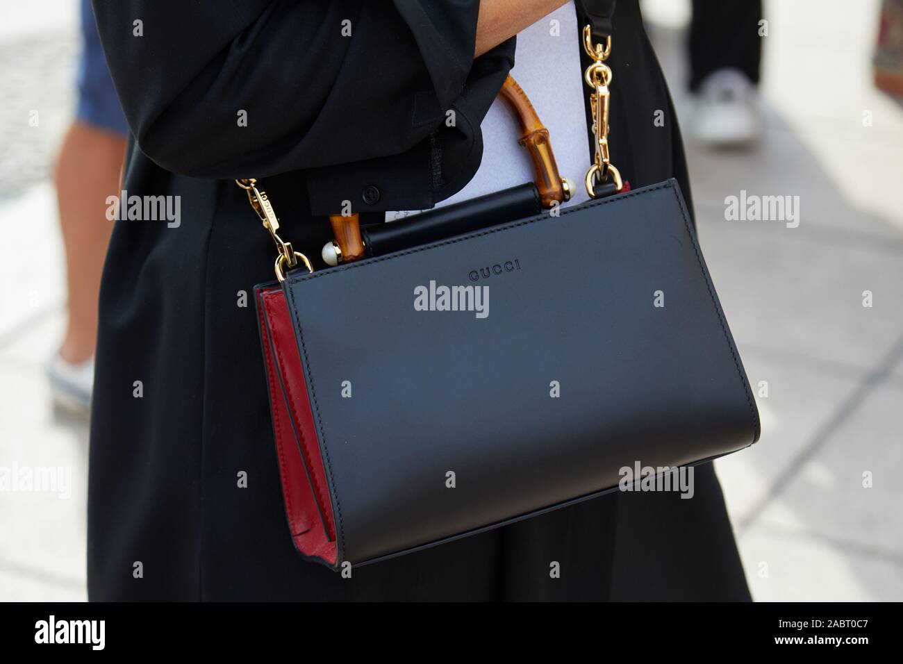 black and red gucci bag