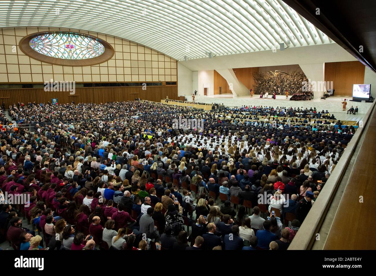 A General view of Paul VI Hall during Pope Francis's weekly general audience in Paul VI hall at the Vatican. Stock Photo