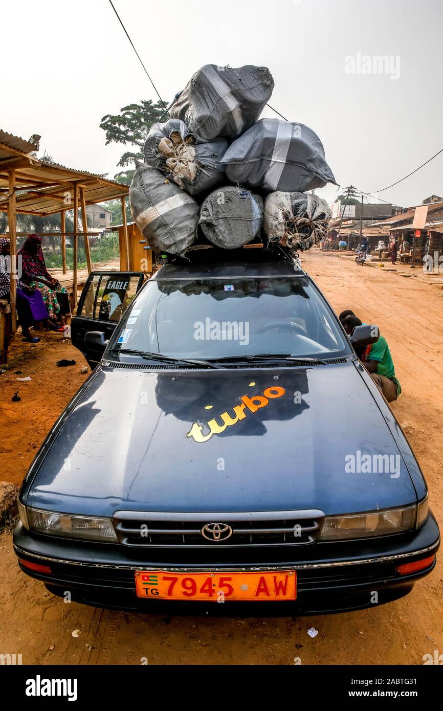Loaded taxi in Kpalime, Togo Stock Photo Alamy
