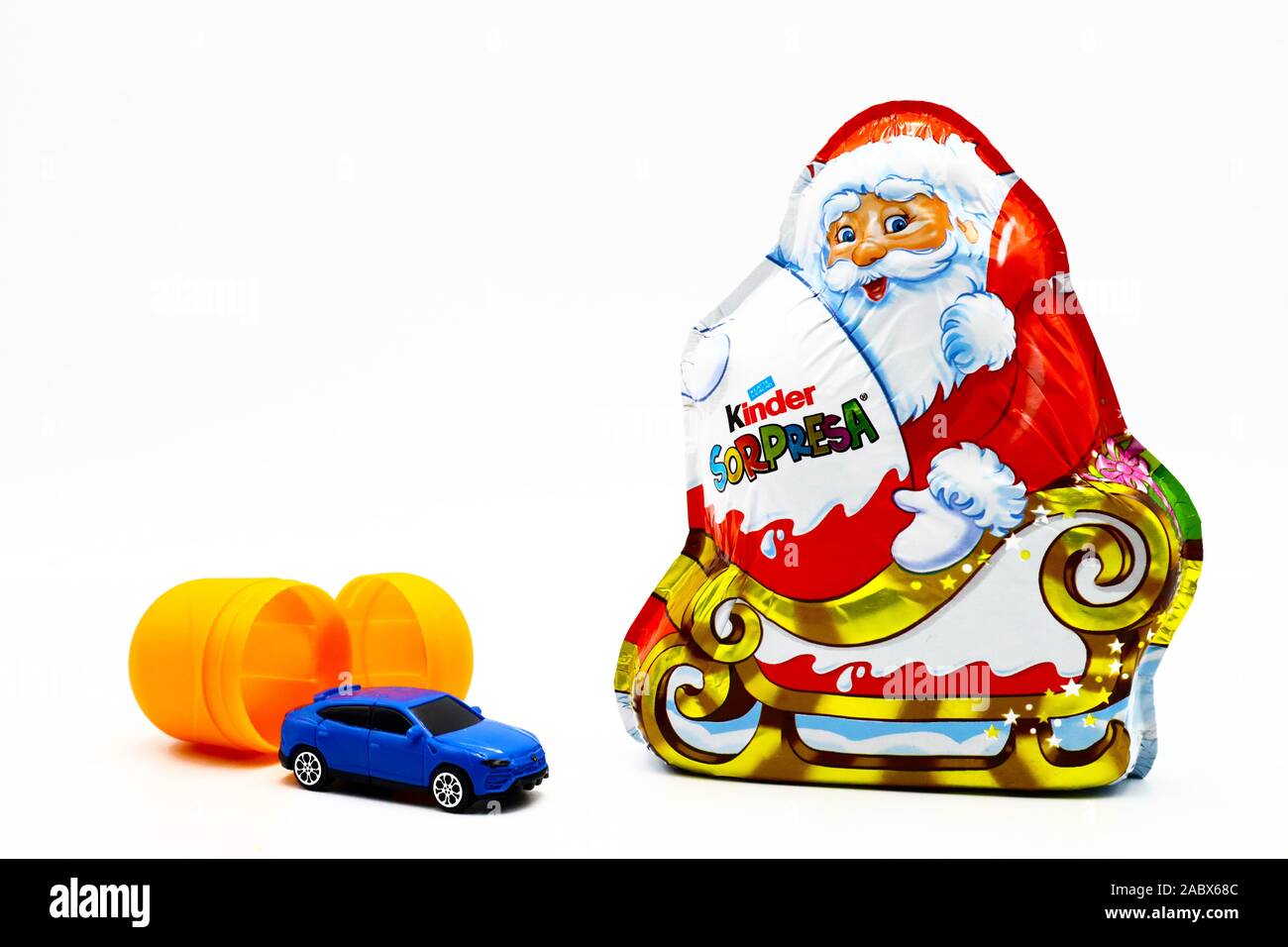 Babbo Natale Kinder.Santa Claus Egg High Resolution Stock Photography And Images Alamy