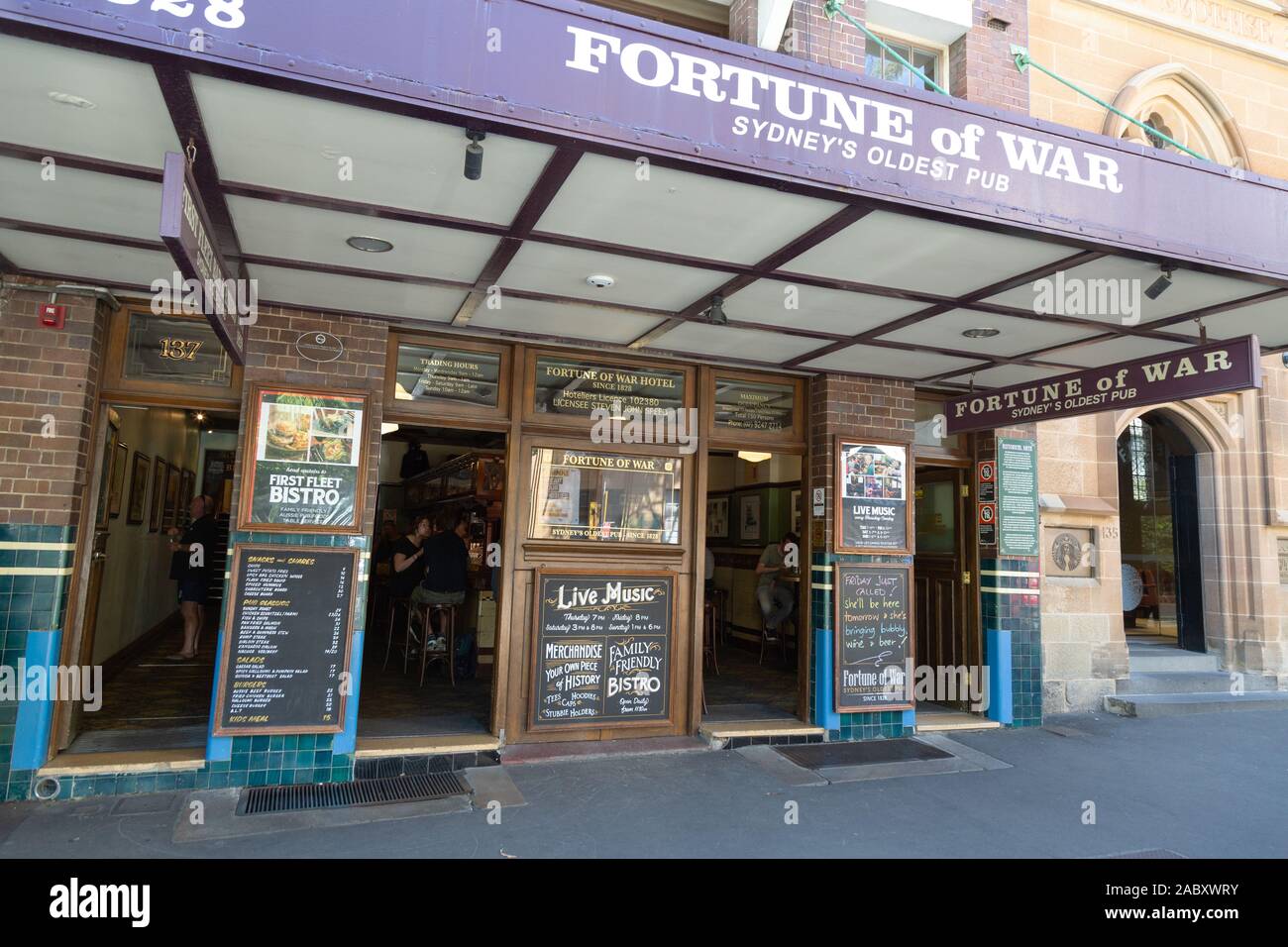 Sydney Pub; The Fortune of War, said to be Sydney's oldest pub; The Rocks, Sydney Australia Stock Photo