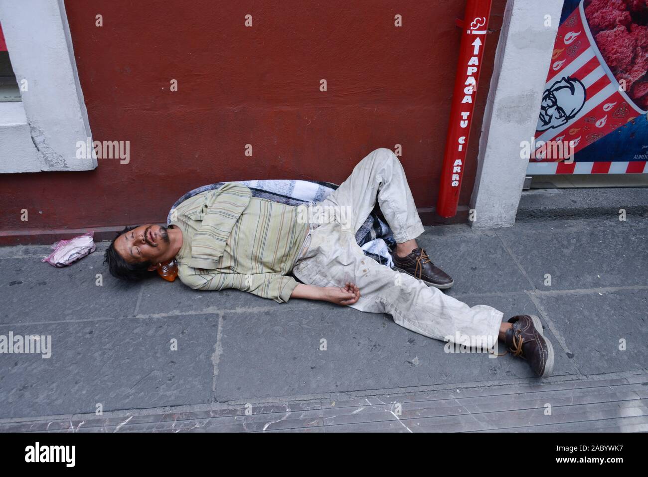 Alkoholisierter Mann, Puebla, Mexiko Stock Photo