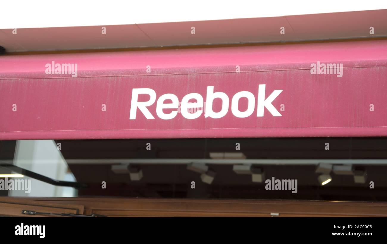 kapital mærkning indre Reebok brand hi-res stock photography and images - Alamy
