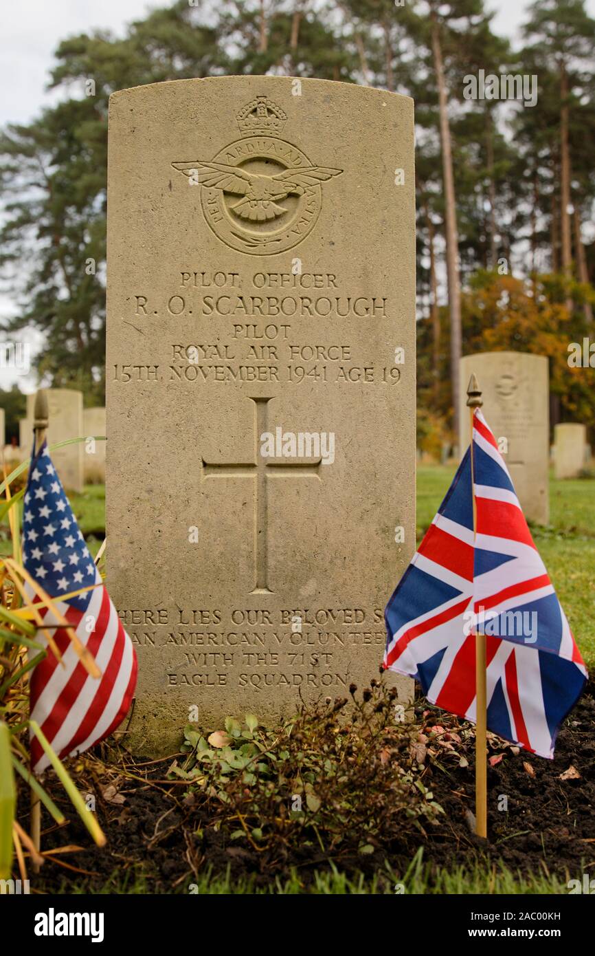 Headstones at Brookwood Military Cemetery of American volunteer pilots who flew with the Eagle Squadrons of the RAF during WW2 - RO Scarborough Stock Photo
