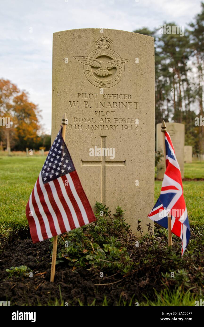 Headstones at Brookwood Military Cemetery of American volunteer pilots who flew with the Eagle Squadrons of the RAF during WW2 - W B Inabinet Stock Photo