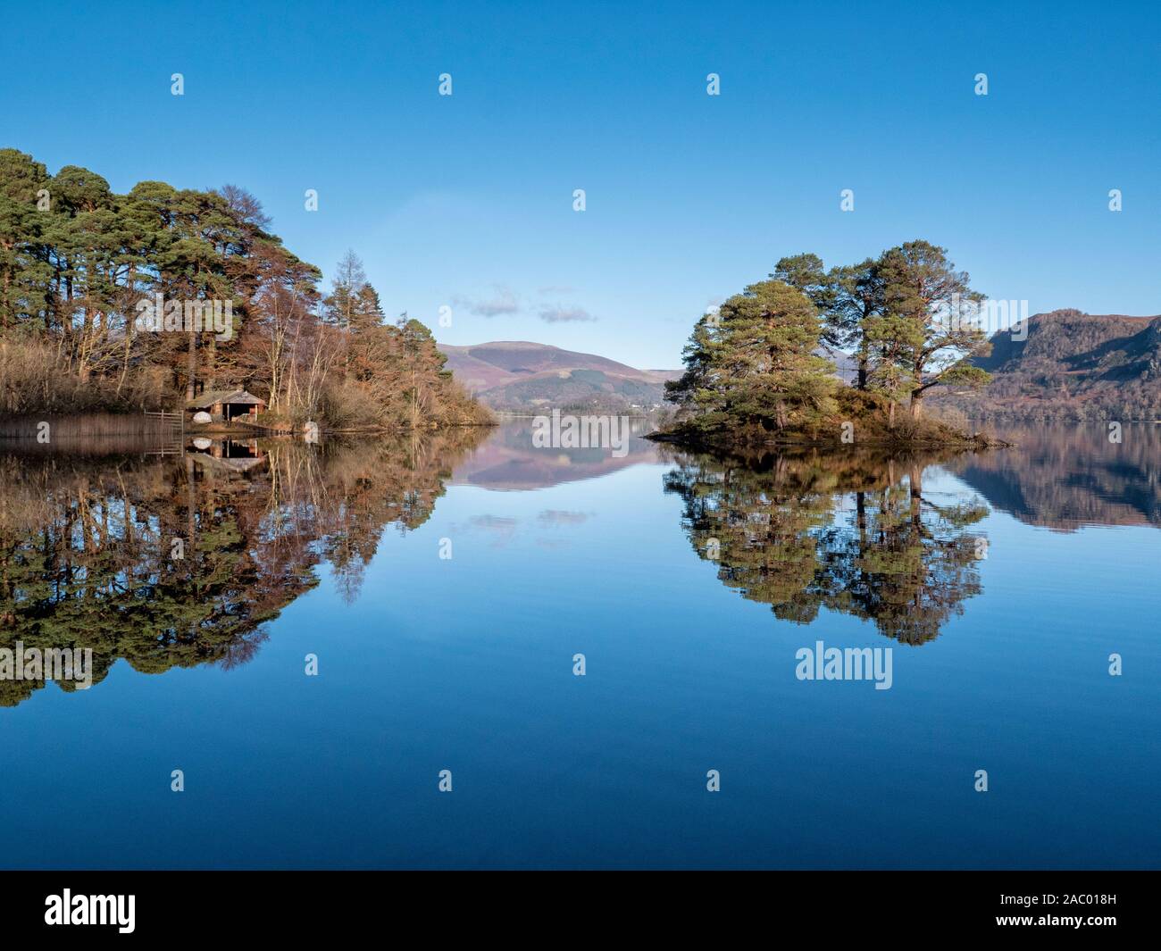 Derwentwater Keswick Cumbria, UK. 29th Nov, 2019. Beautiful reflections in the Lake District landscape today on a freezing and clear sunny winter day. The cold weather is set to continue over the weekend with a hard frost overnight. Credit: Julian Eales/Alamy Live News Stock Photo