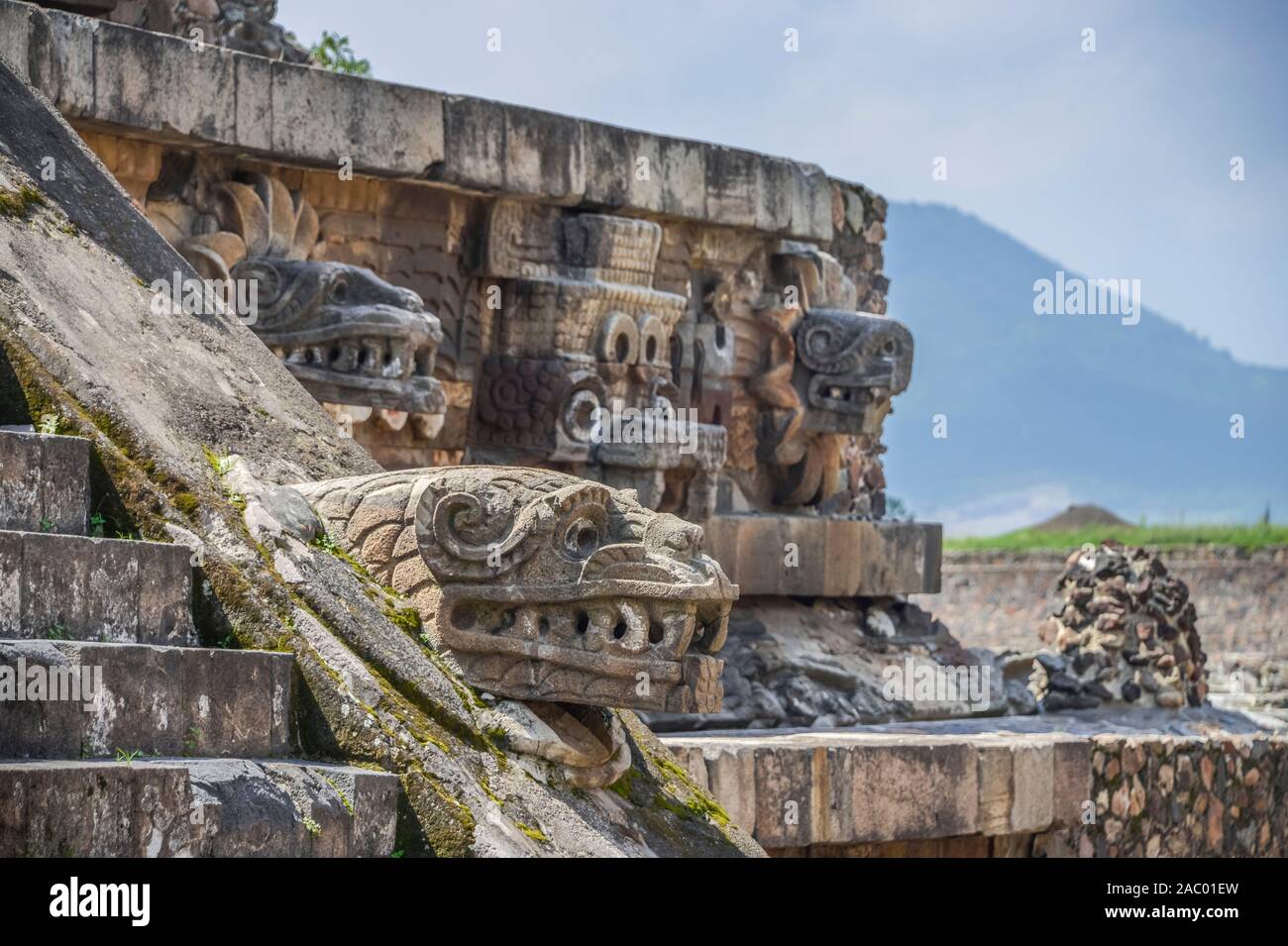 Kopfskulpturen Tempel des Quetzalcoatl, Ruinenstadt Teotihuacan, Mexiko Stock Photo
