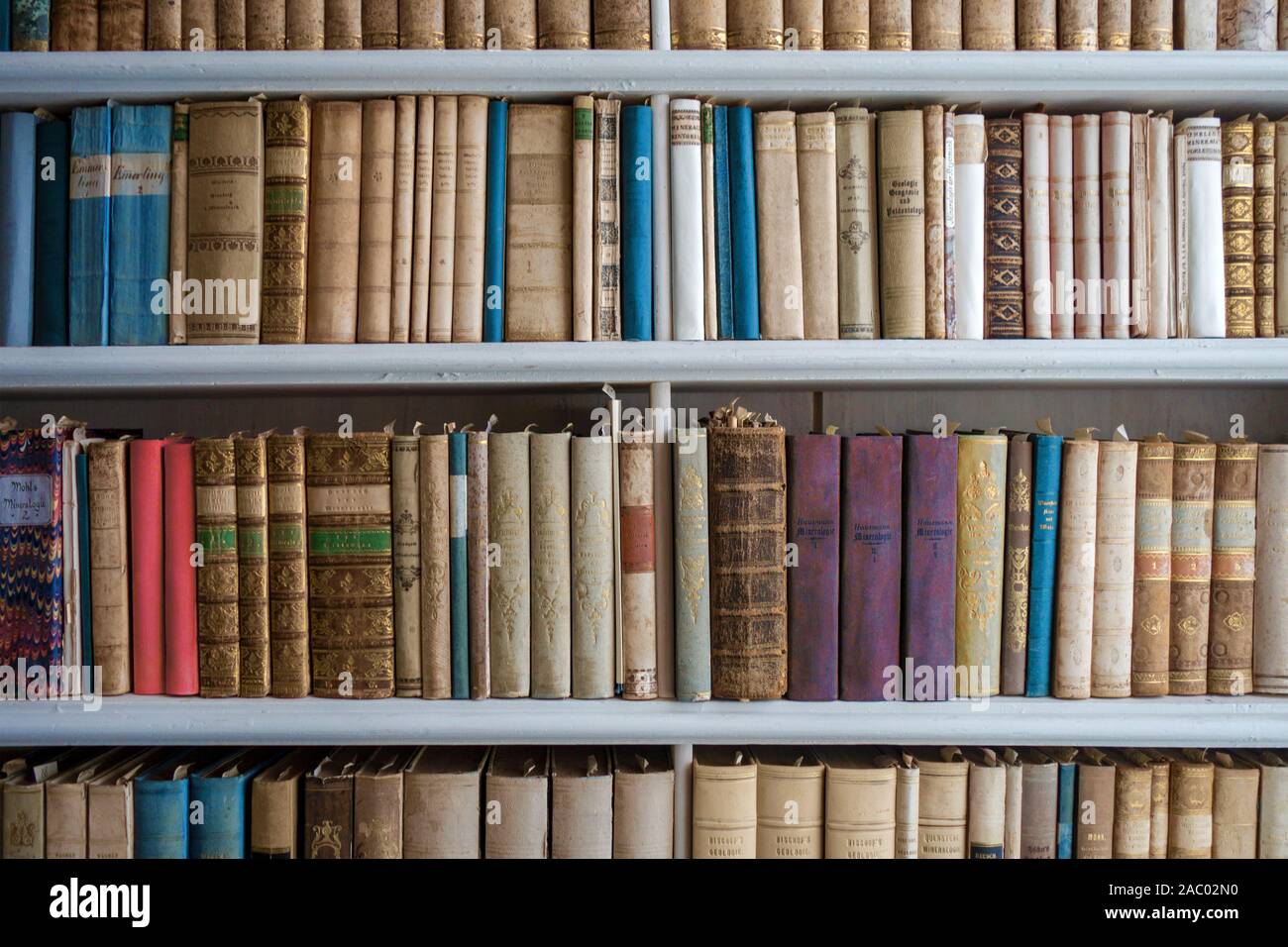 ALTE BÜCHER . ANTIQUE BOOKS Stock Photo