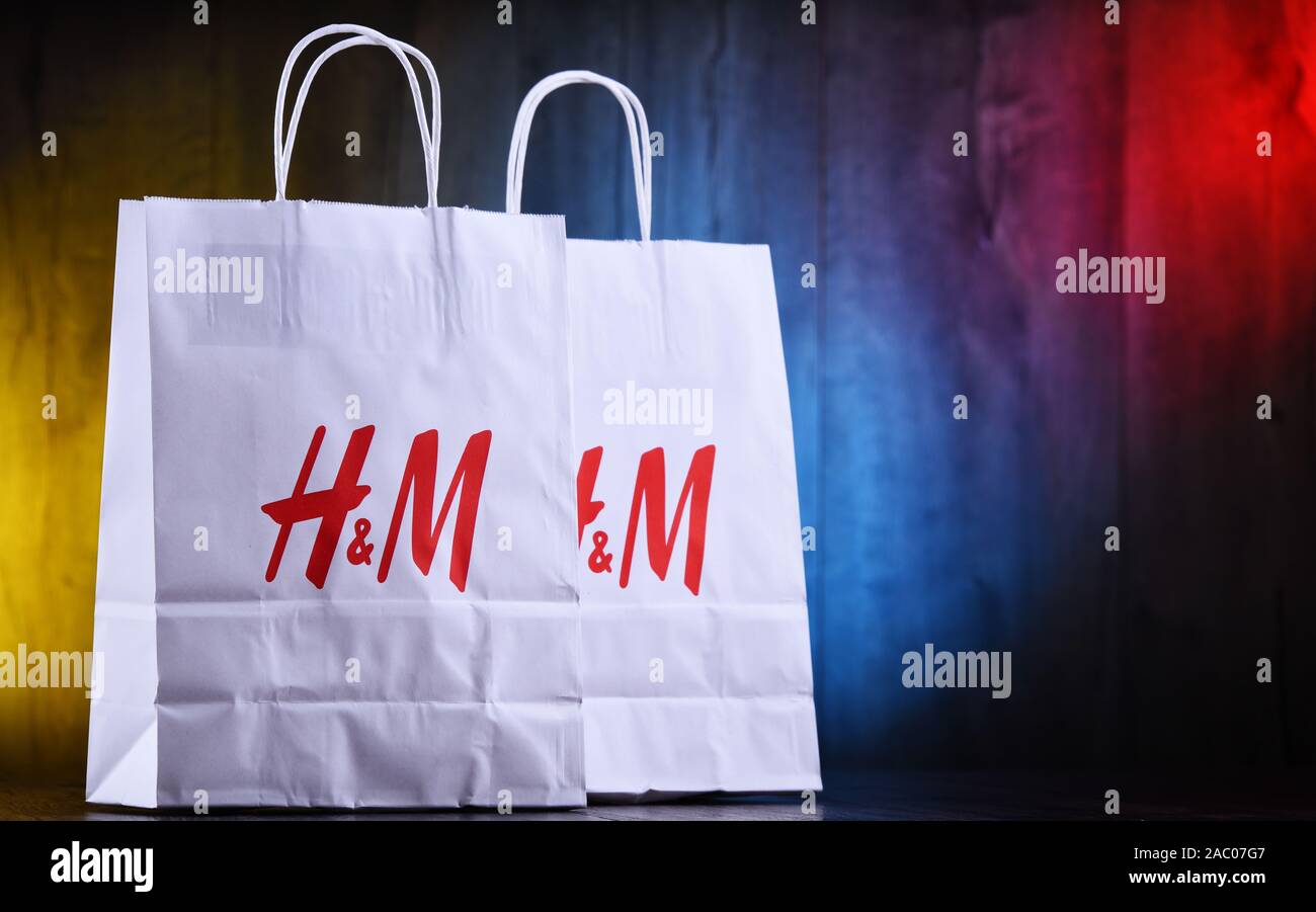 H and deals m bags