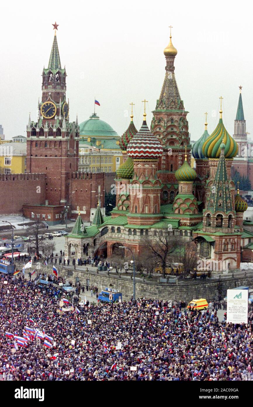 Tens of thousands of Russian citizens join a mass rally in support of President Boris Yeltsin at Red Square March 28, 1993 in Moscow, Russia. The supporters marched through central Moscow ending in Red Square where Yeltsin addressed the crowd. Stock Photo