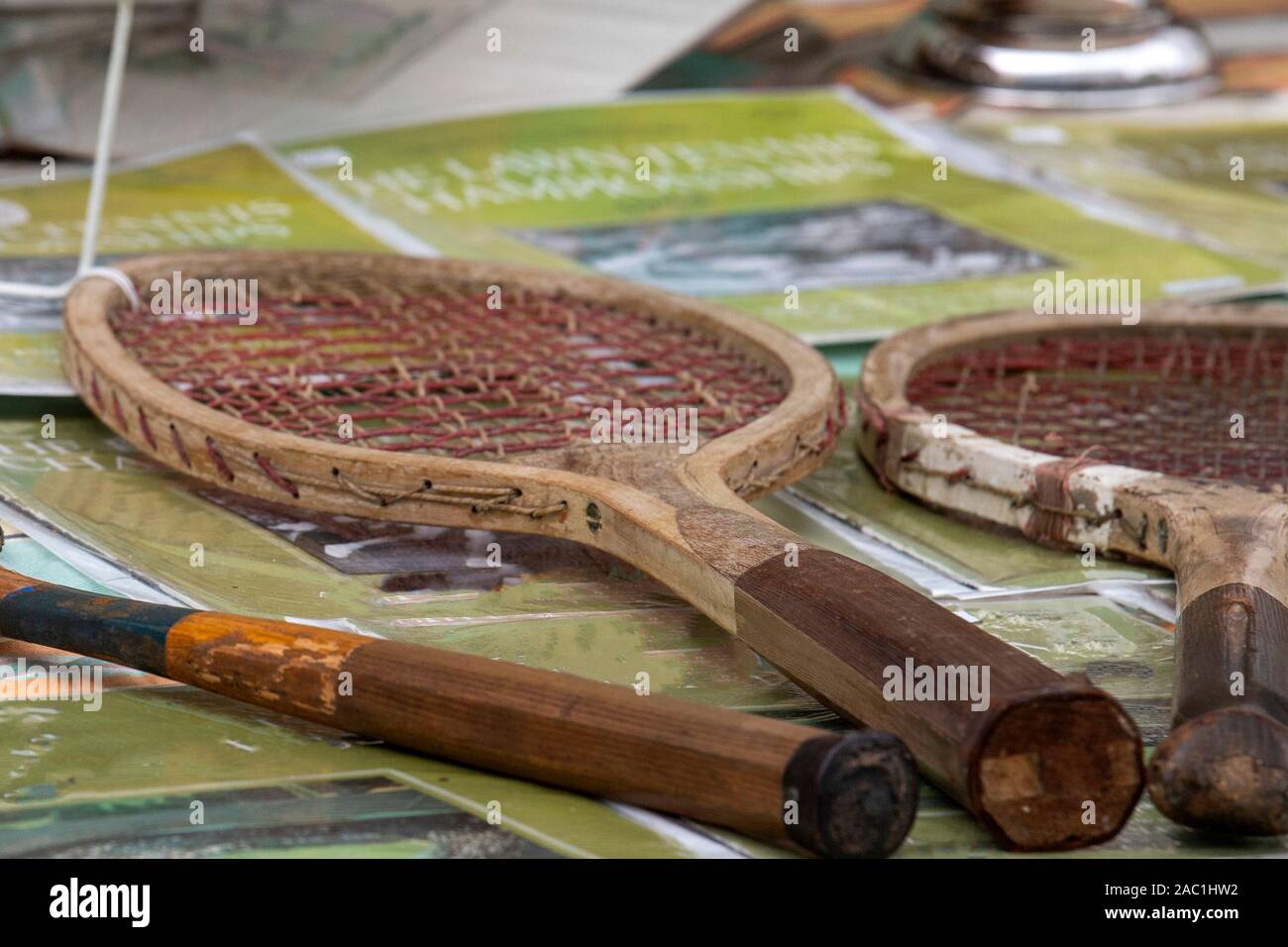 Old wood tennis racket hires stock photography and images Alamy