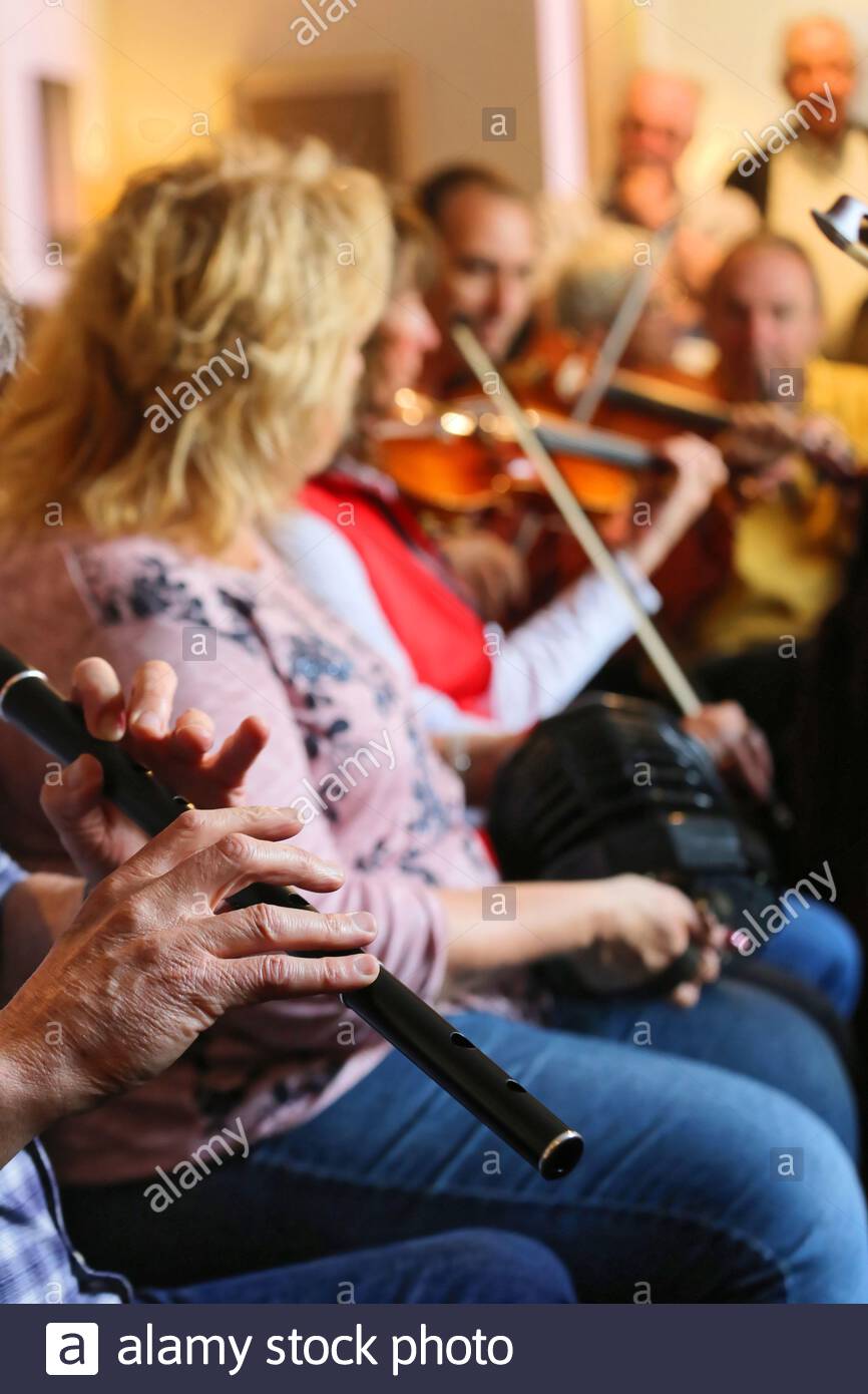 An Irish music session at a fleadh in County Clare Stock Photo