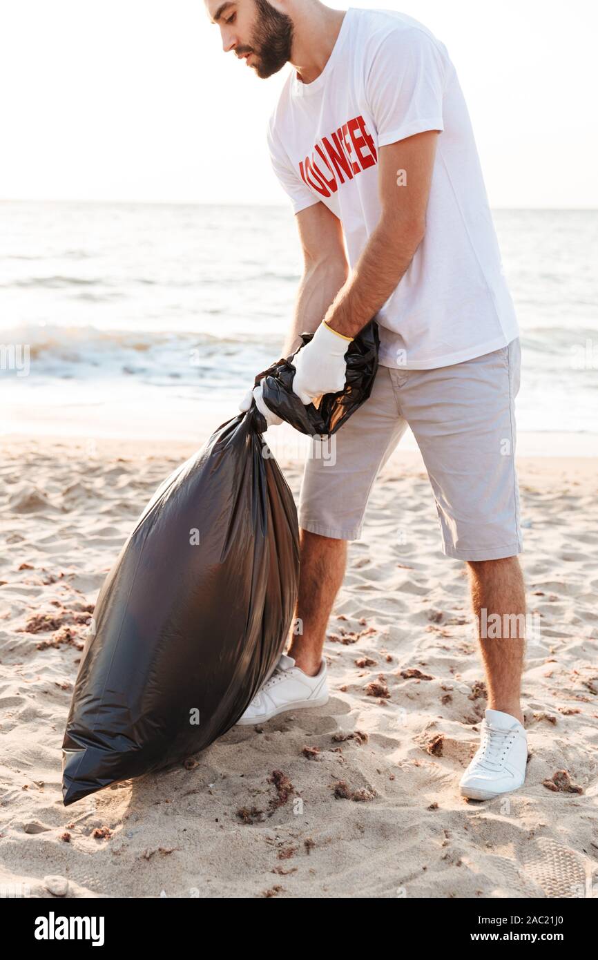 Wearing garbage bags hires stock photography and images Alamy