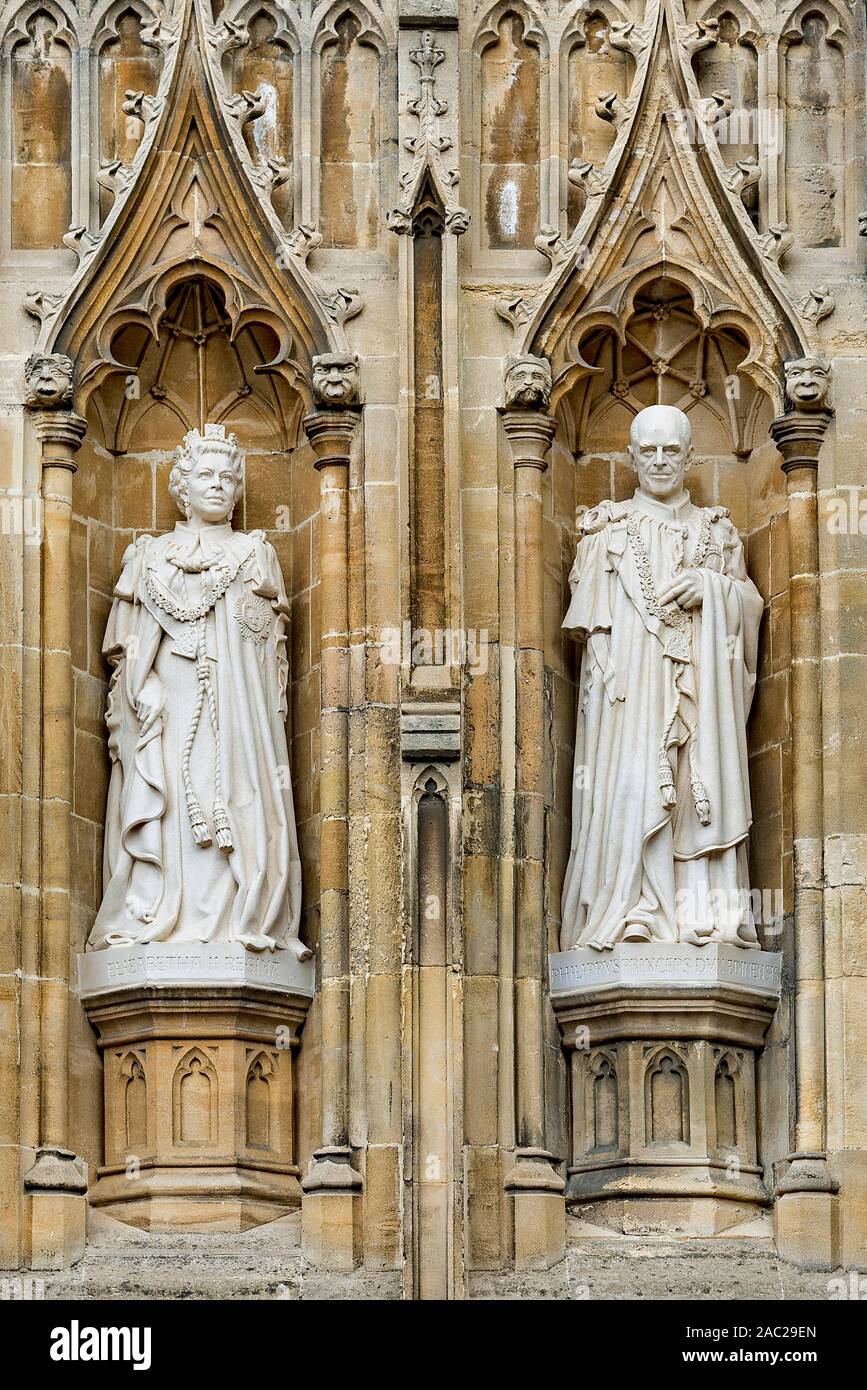 Statues of the Queen and the Duke of Edinburgh at Canterbury Cathedral Stock Photo