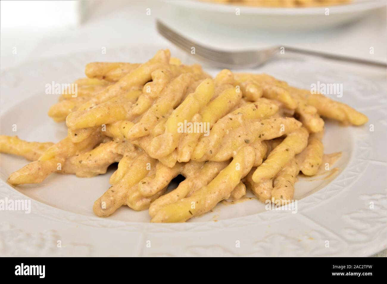 pasta with cream and mushrooms