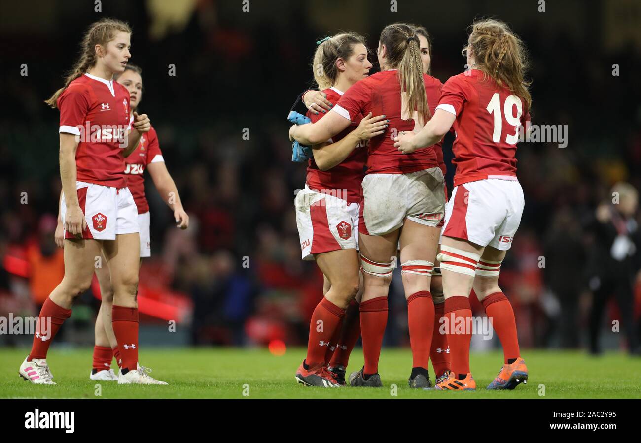Wales Women at the final whistle during the International match at the Principality Stadium, Cardiff. Stock Photo
