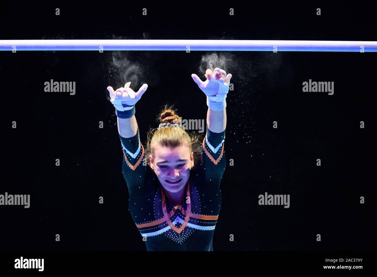 Marielle Billet crashes, fall (Kunstturnregion Karlsruhe KRK) at the uneven bars. GES/Gymnastics/German Team Championship: Bundesliga Final, 30.11.2019 - GES/Gymnastics/German National Team Championships, 30.11.2019 - | usage worldwide Stock Photo