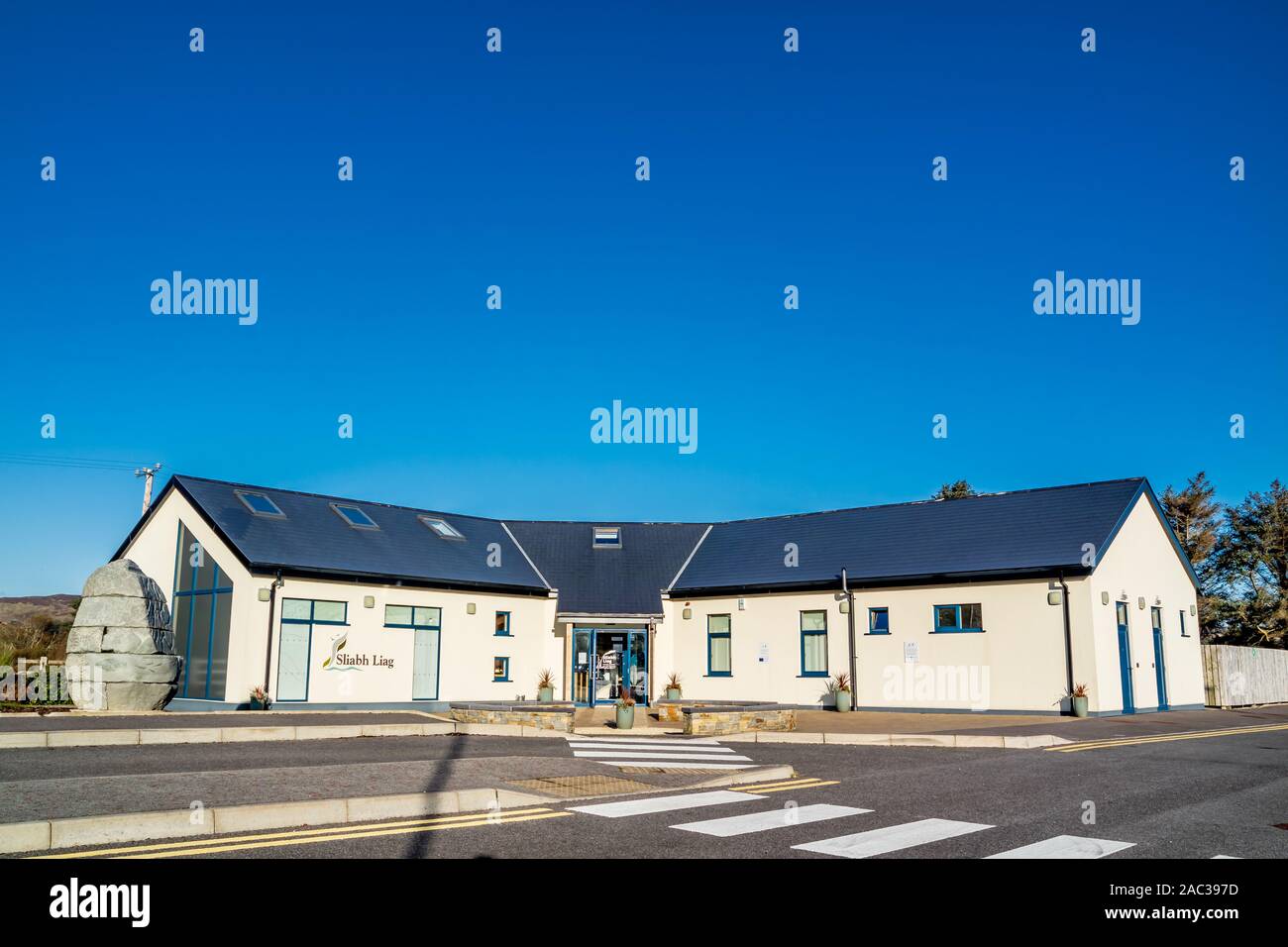 TEELIN, COUNTY DONEGAL / IRELAND - NOVEMBER 29 2019 : Sliabh Liag distillery is producing in County Donegal Stock Photo