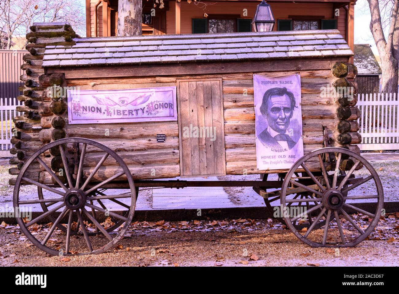 Abraham lincoln log cabin hires stock photography and images Alamy
