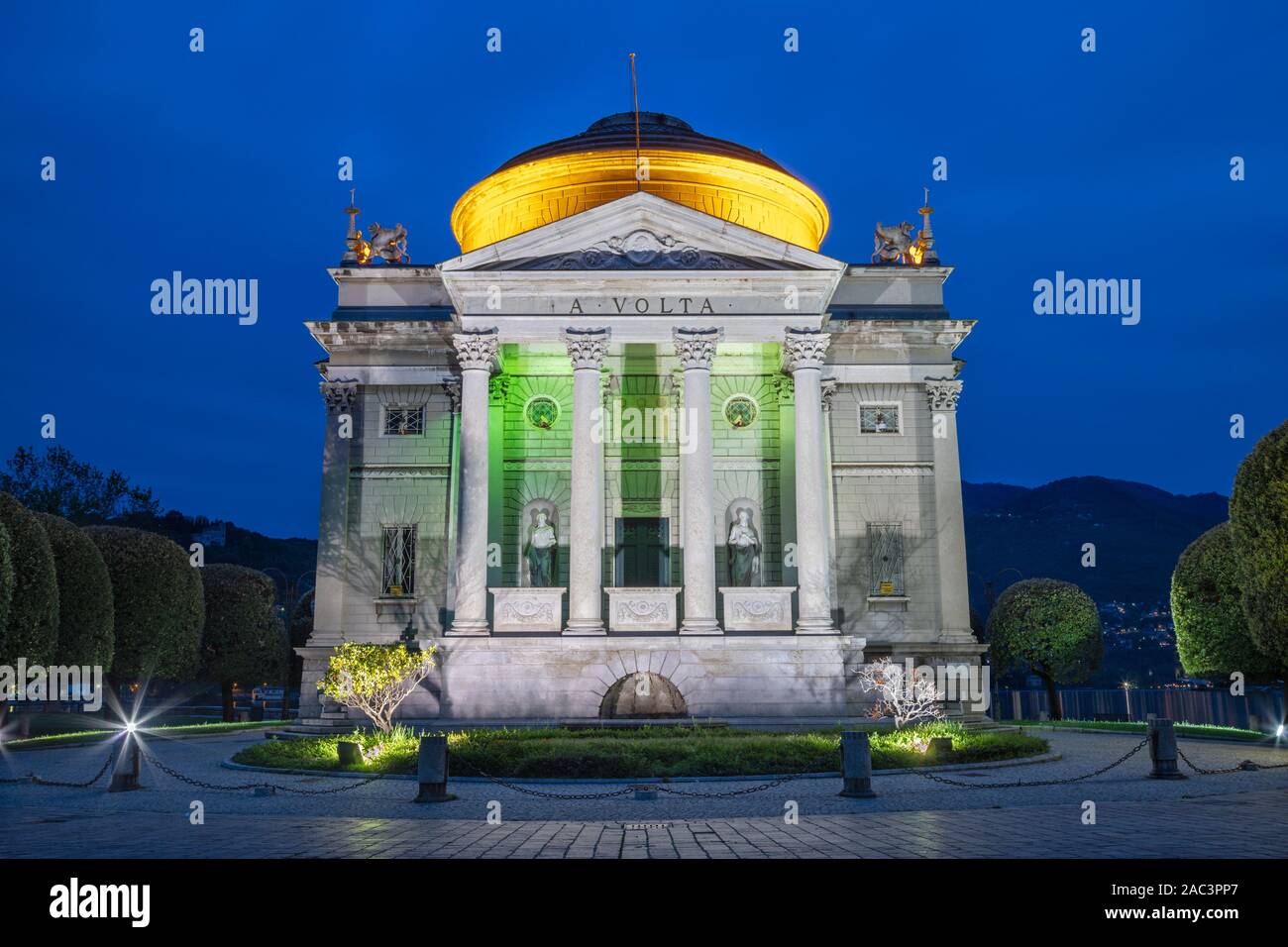 Como - The memorial of Alessandro Volta at dusk. Stock Photo