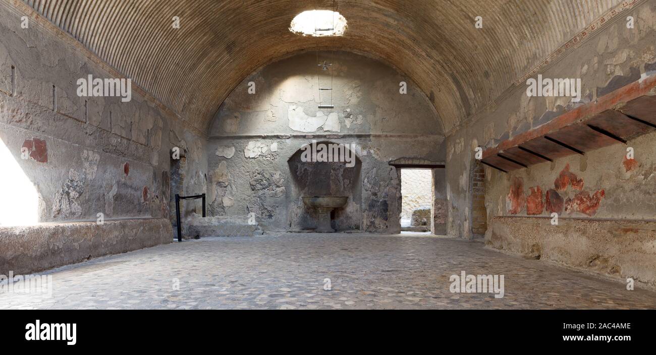 The Terme Centrali (Central Baths) for men (Termi Maschili). Ancient Ercolano (Herculaneum) city ruins.  Naples, Campania, Italy Stock Photo