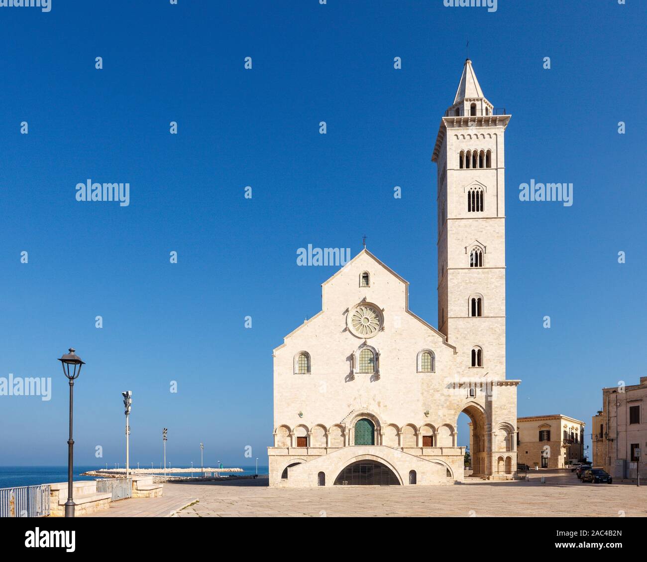 Trani Cathedral (Cattedrale di San Nicola Pellegrino). Trani, Puglia  (Apulia), Italy Stock Photo - Alamy
