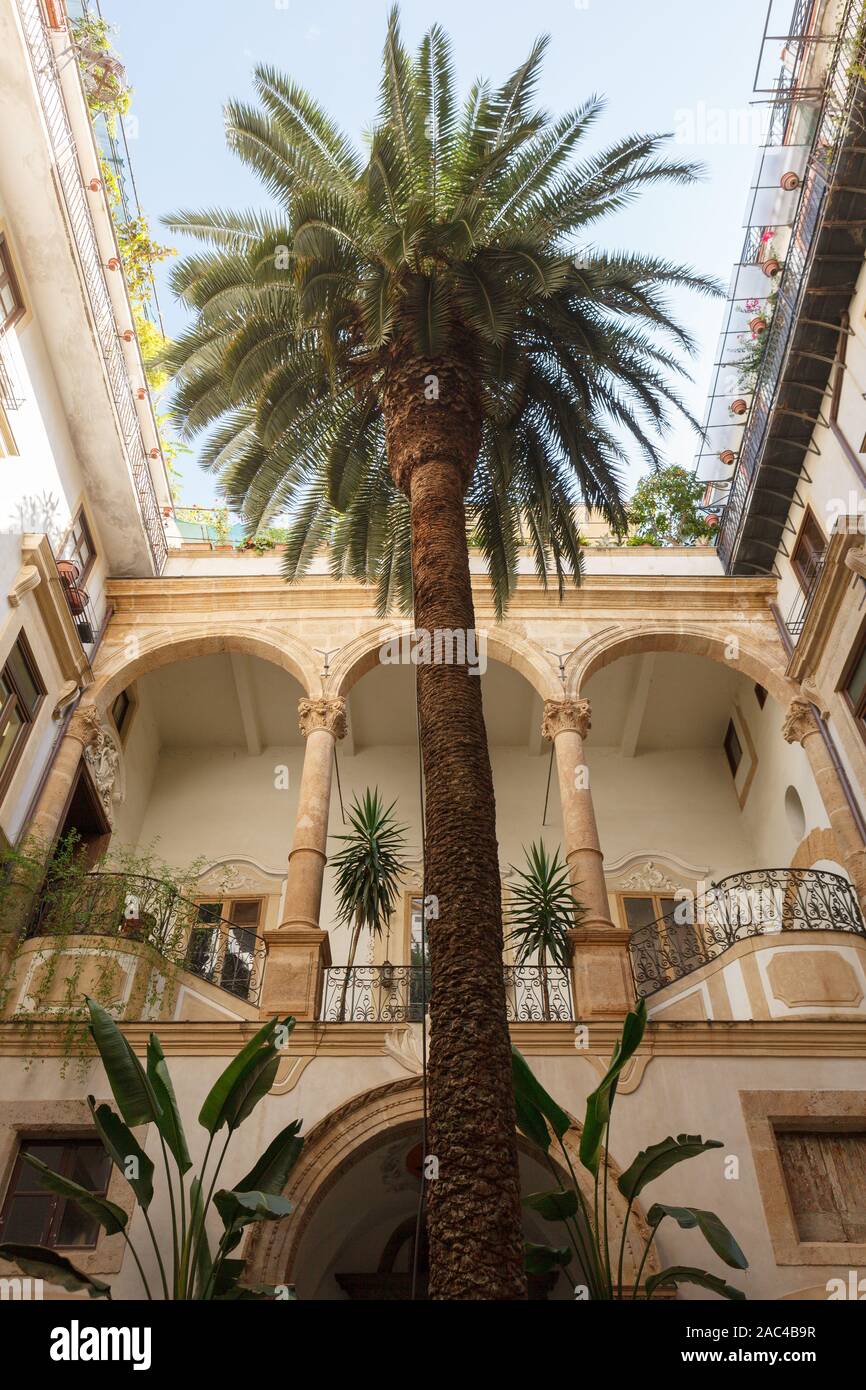 Lovely courtyard in Palermo, Sicily, Italy Stock Photo