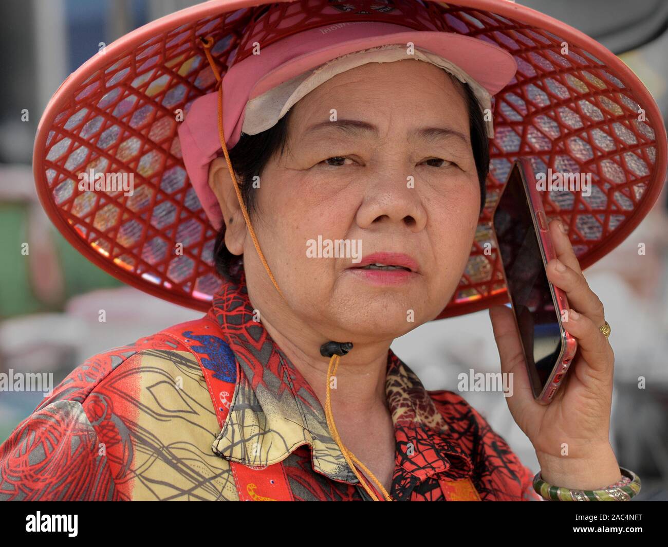 Thailand straw hat hi-res stock photography and images - Alamy