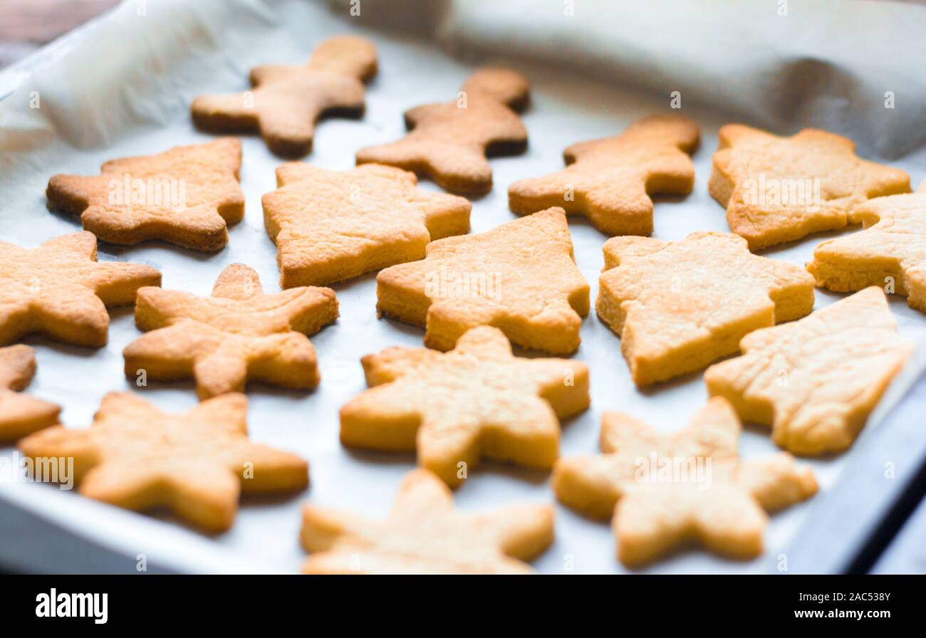 Christmas cookies fresh baked star shaped biscuits Stock Photo Alamy